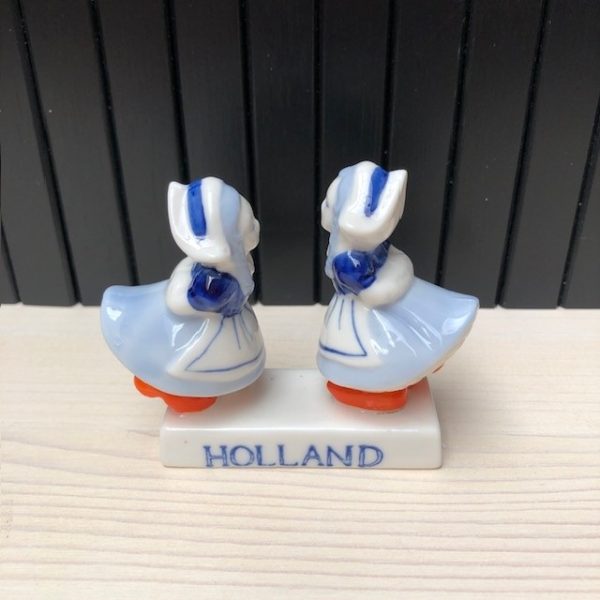 Kussend Paar Vrouw-Vrouw 8 cm